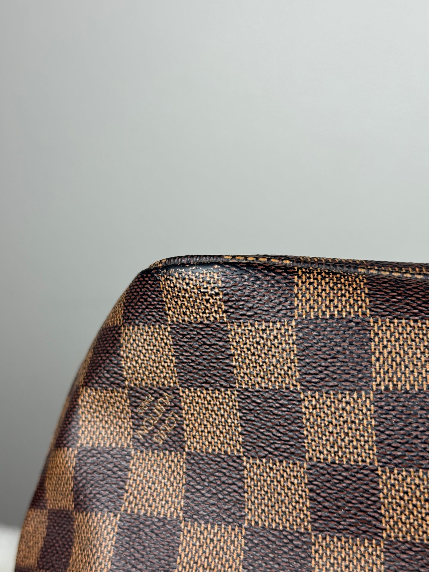 LOUIS VUITTON Neverfull Tote Damier MM