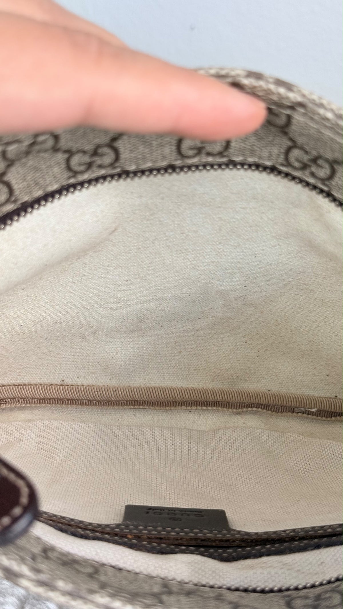GUCCI Flat Small GG Supreme Coated canvas Brown messenger