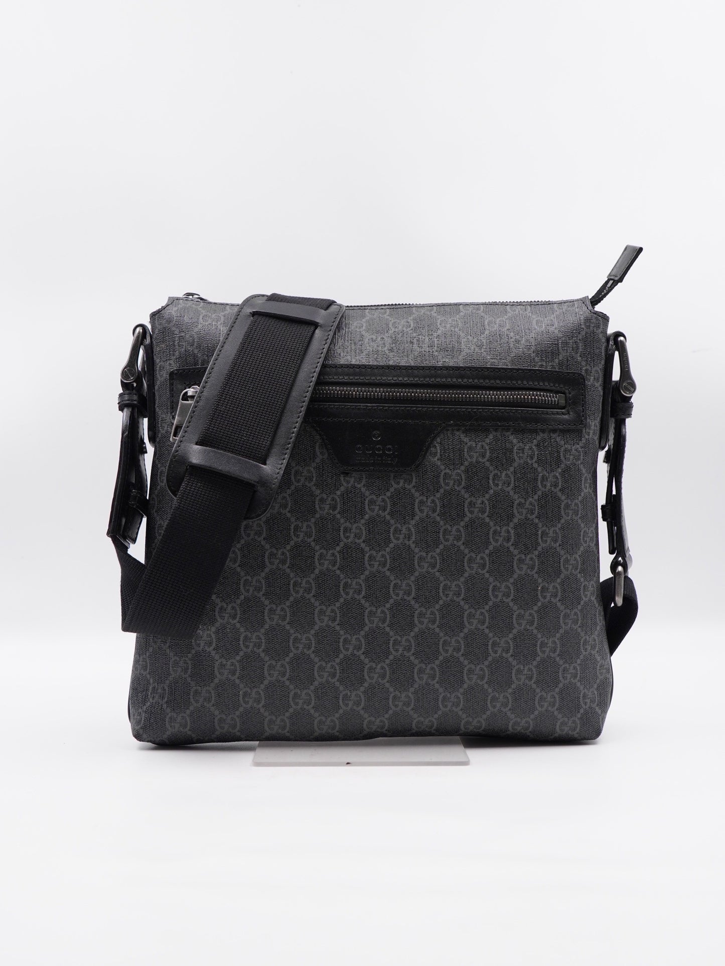 Gucci Front zip messenger Black
