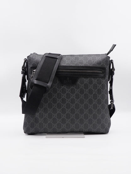 Gucci Front zip messenger Black
