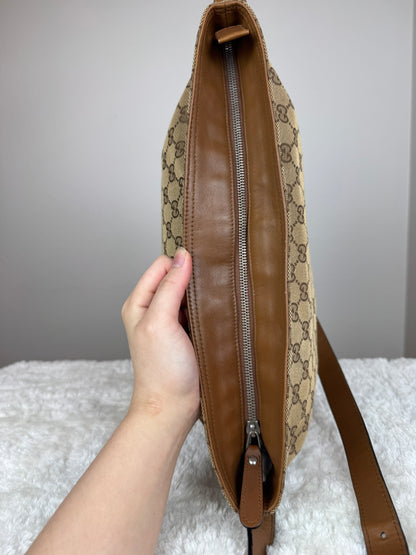 GUCCI Web Flat Messenger GG Canvas Brown