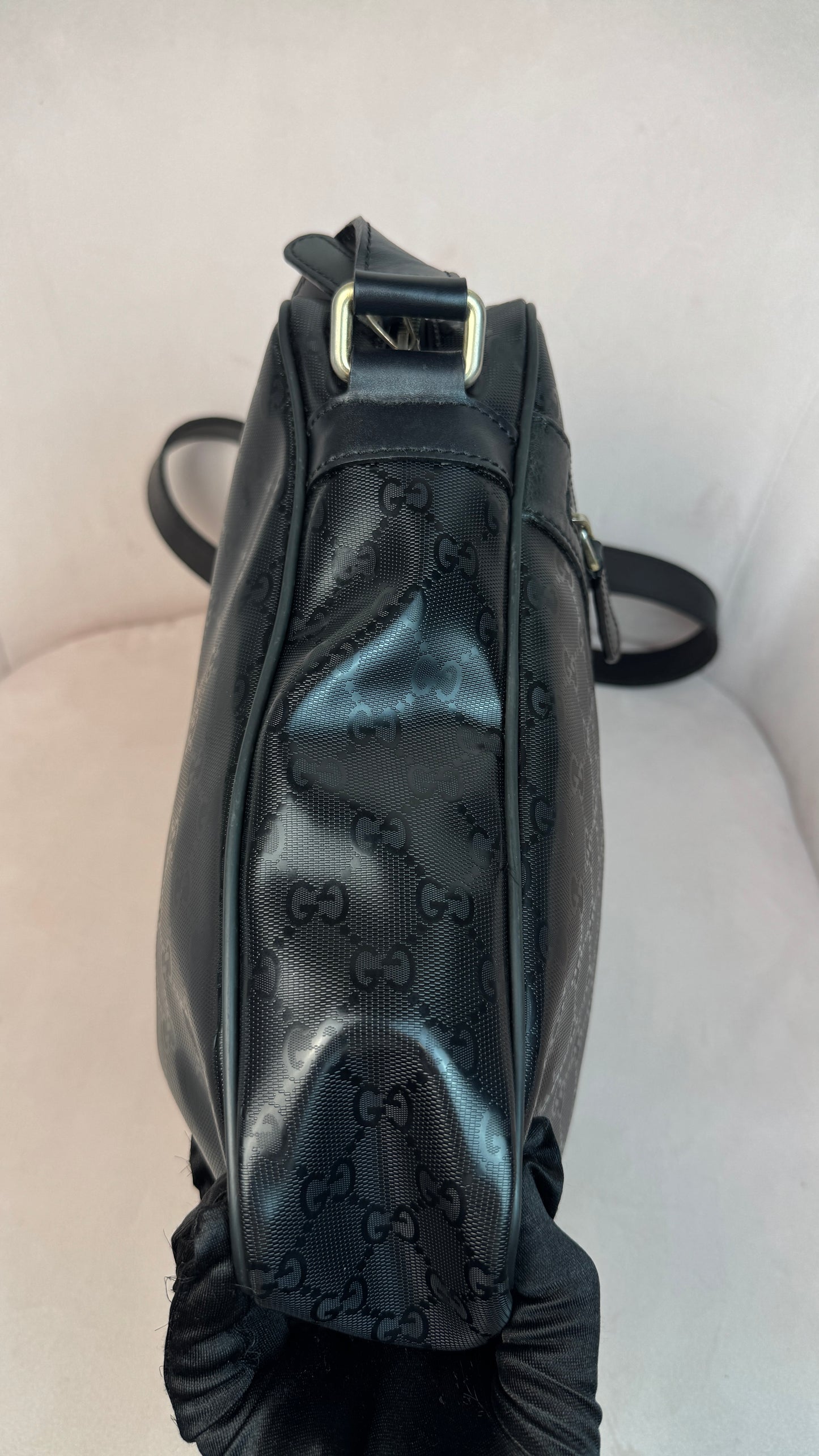 Gucci Front Zip GG Monogram  Messenger (Vintage)