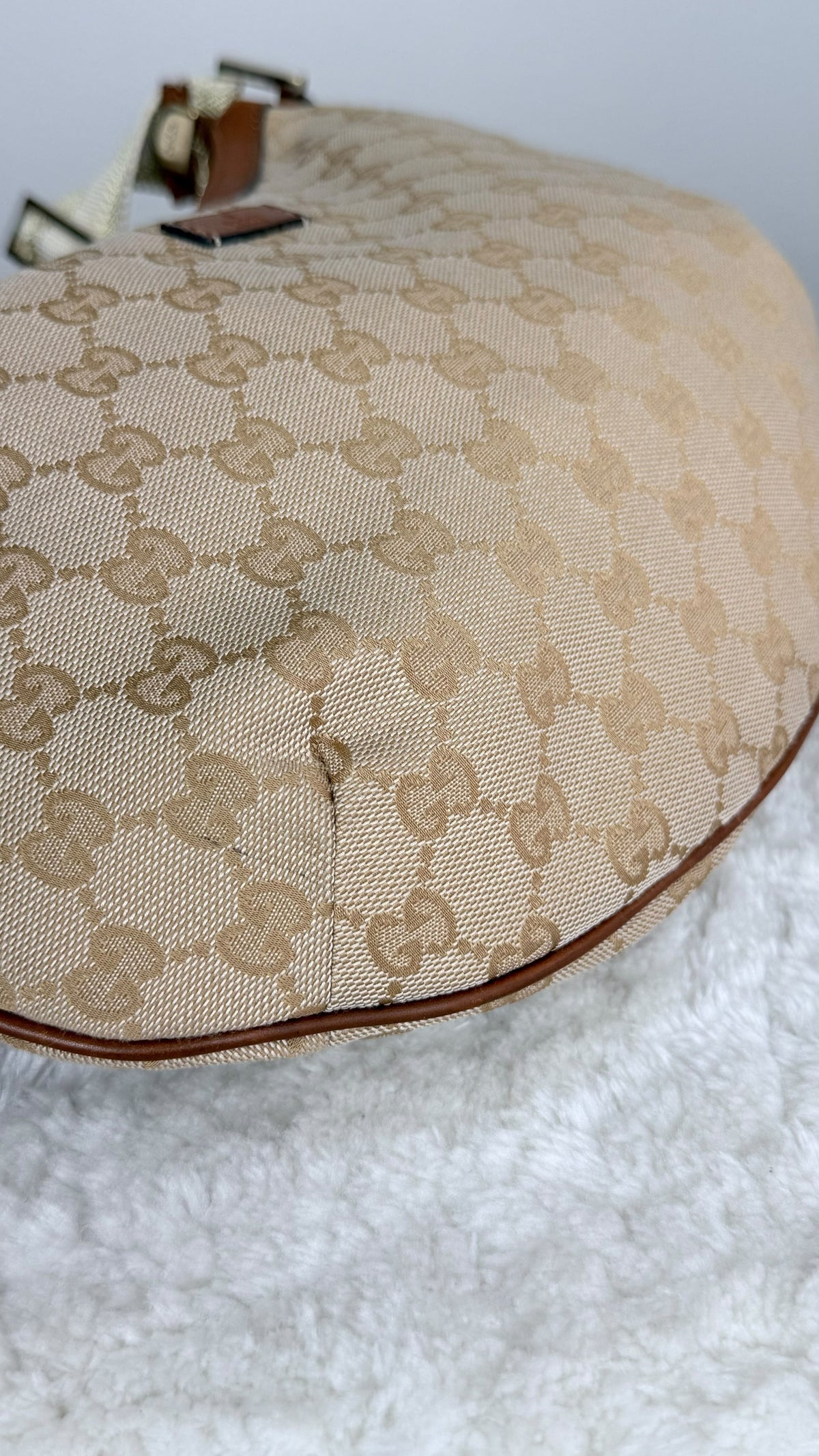 GUCCI Halfmoon GG Canvas Medium