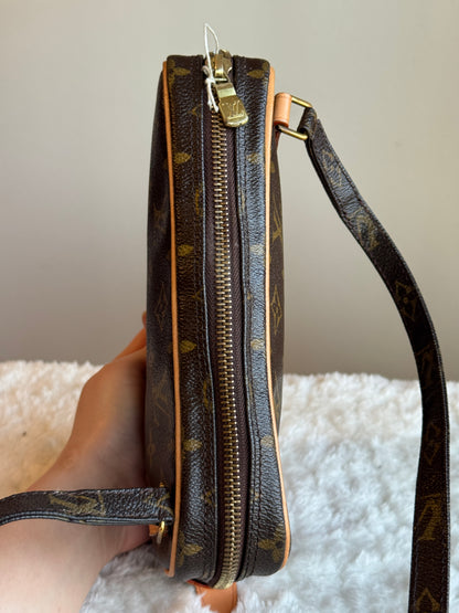 LOUIS VUITTON Pochette Marly Bandouliere bag Monogram