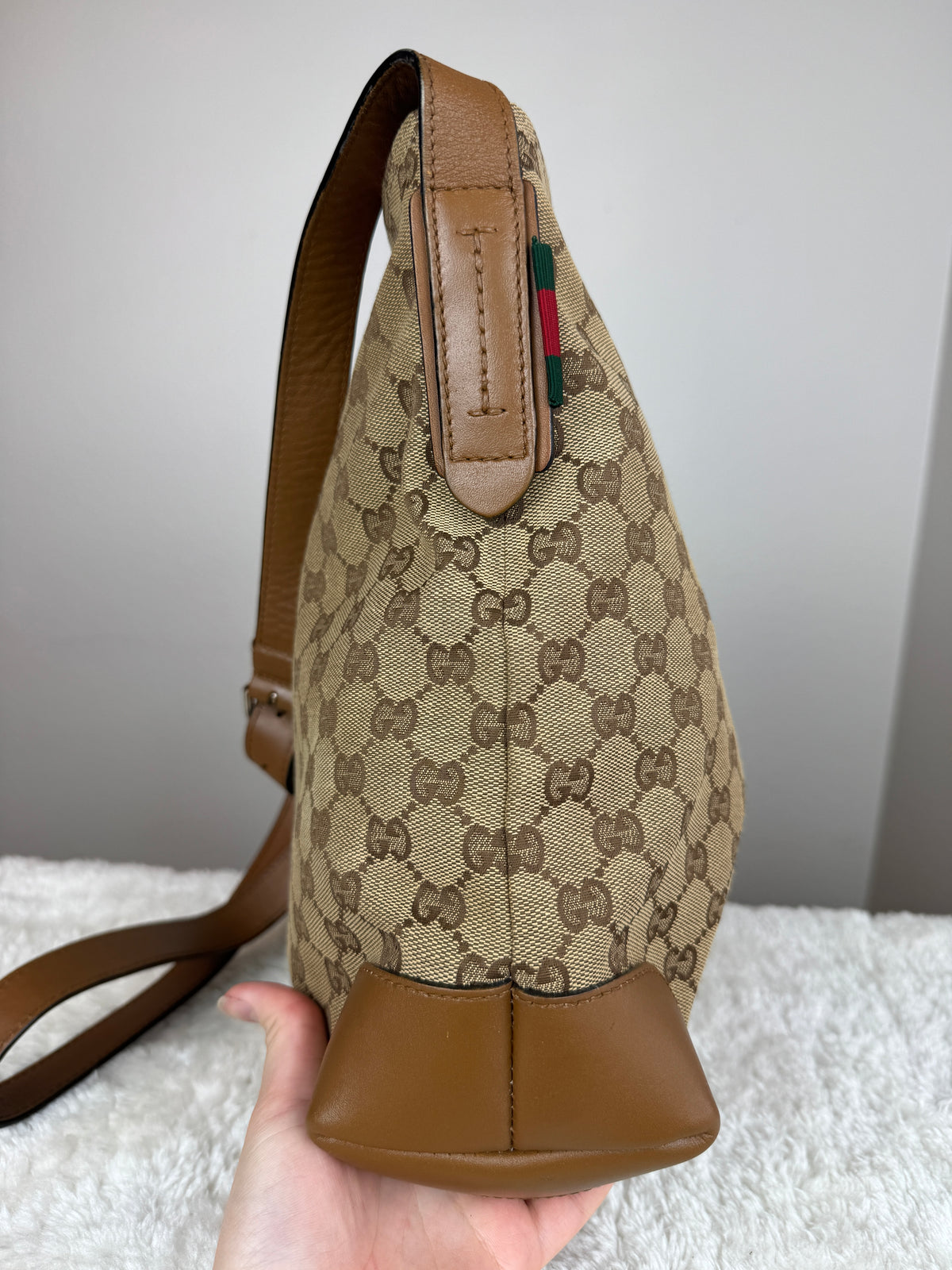 GUCCI Web Flat Messenger GG Canvas Brown