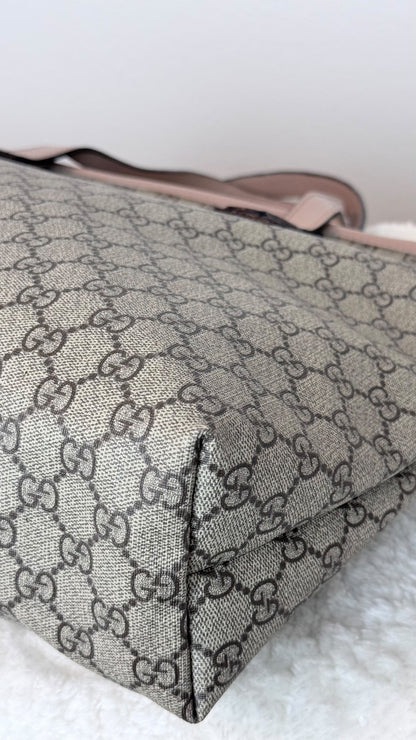 GUCCI Tote Medium GG Supreme Coated canvas pink