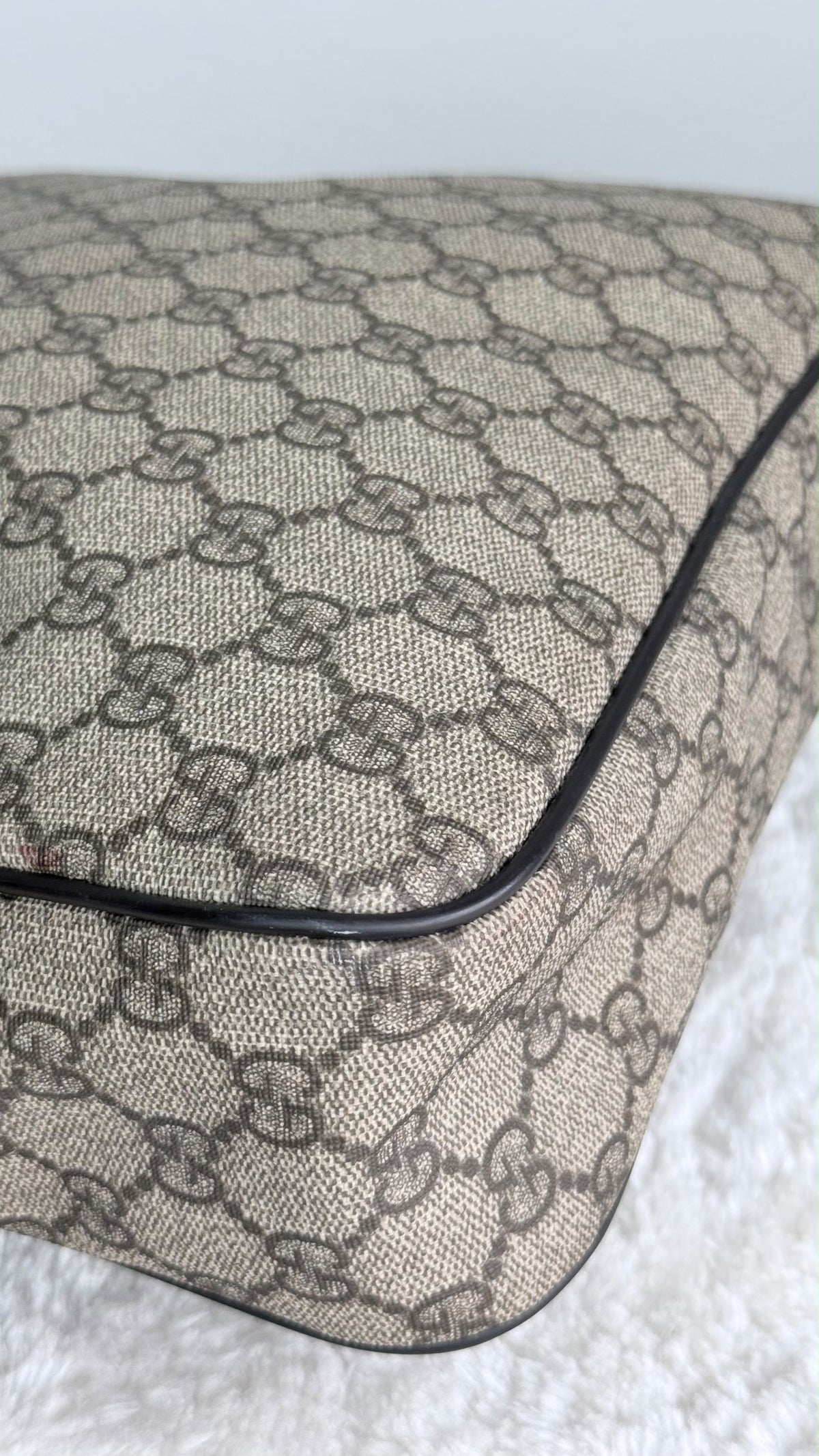 GUCCI Front Zip Messenger GG Coated Canvas Brown