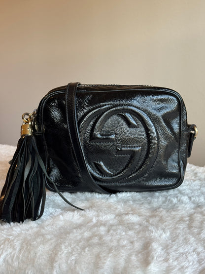 GUCCI Soho Disco Crossbody bag patent leather small black