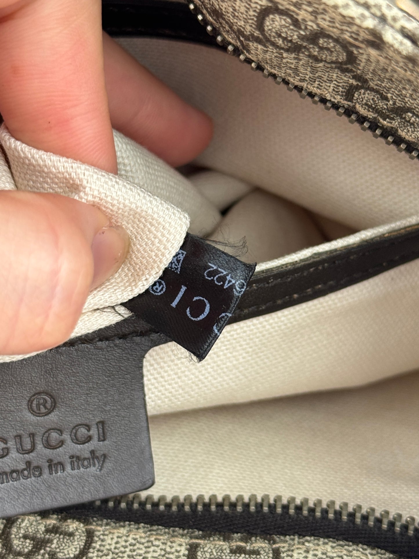 GUCCI Flat GG Supreme Messenger  Coated Canvas Dark Brown