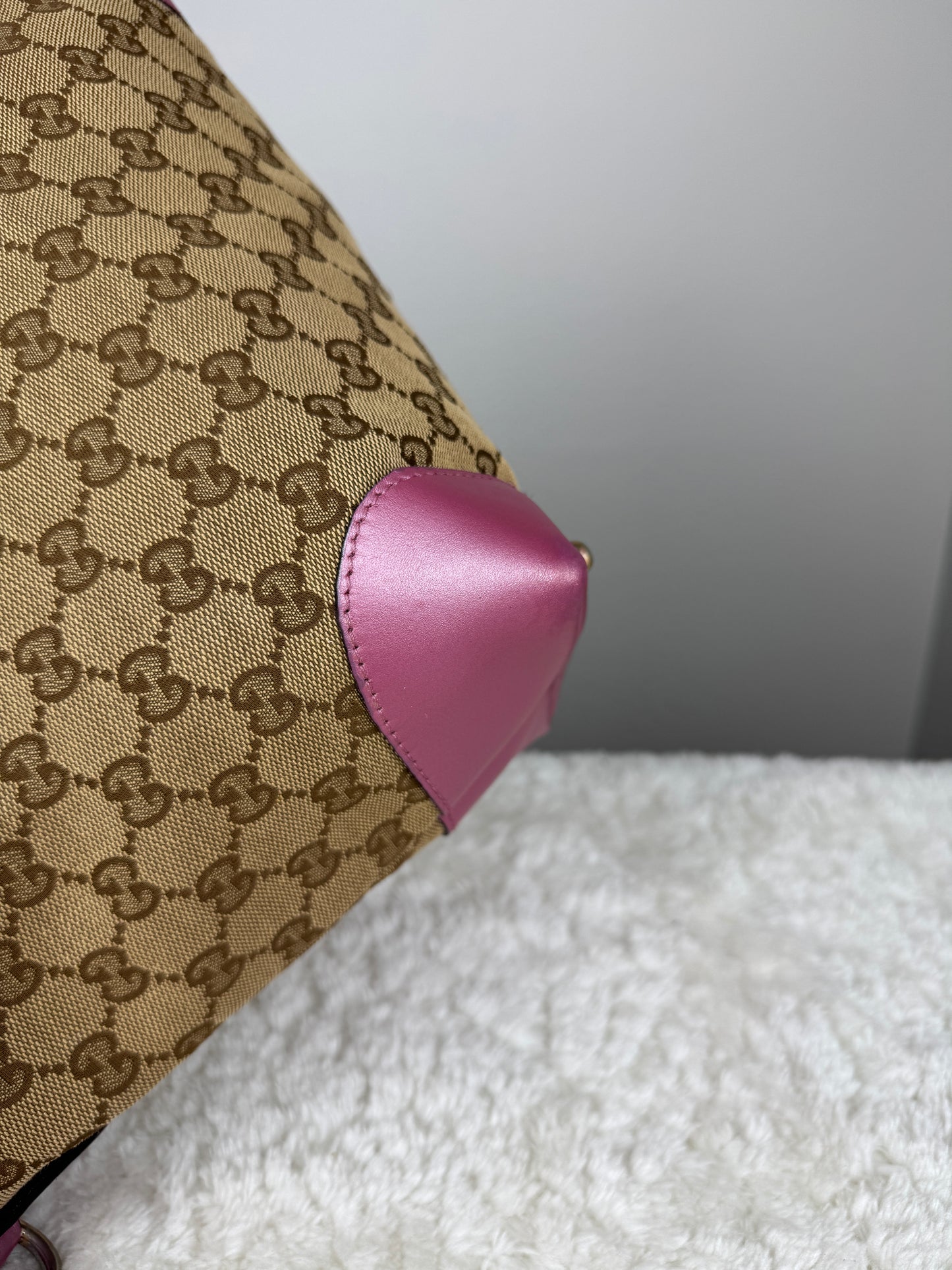 GUCCI Heart Bit Handbag with strap GG Canvas Pink