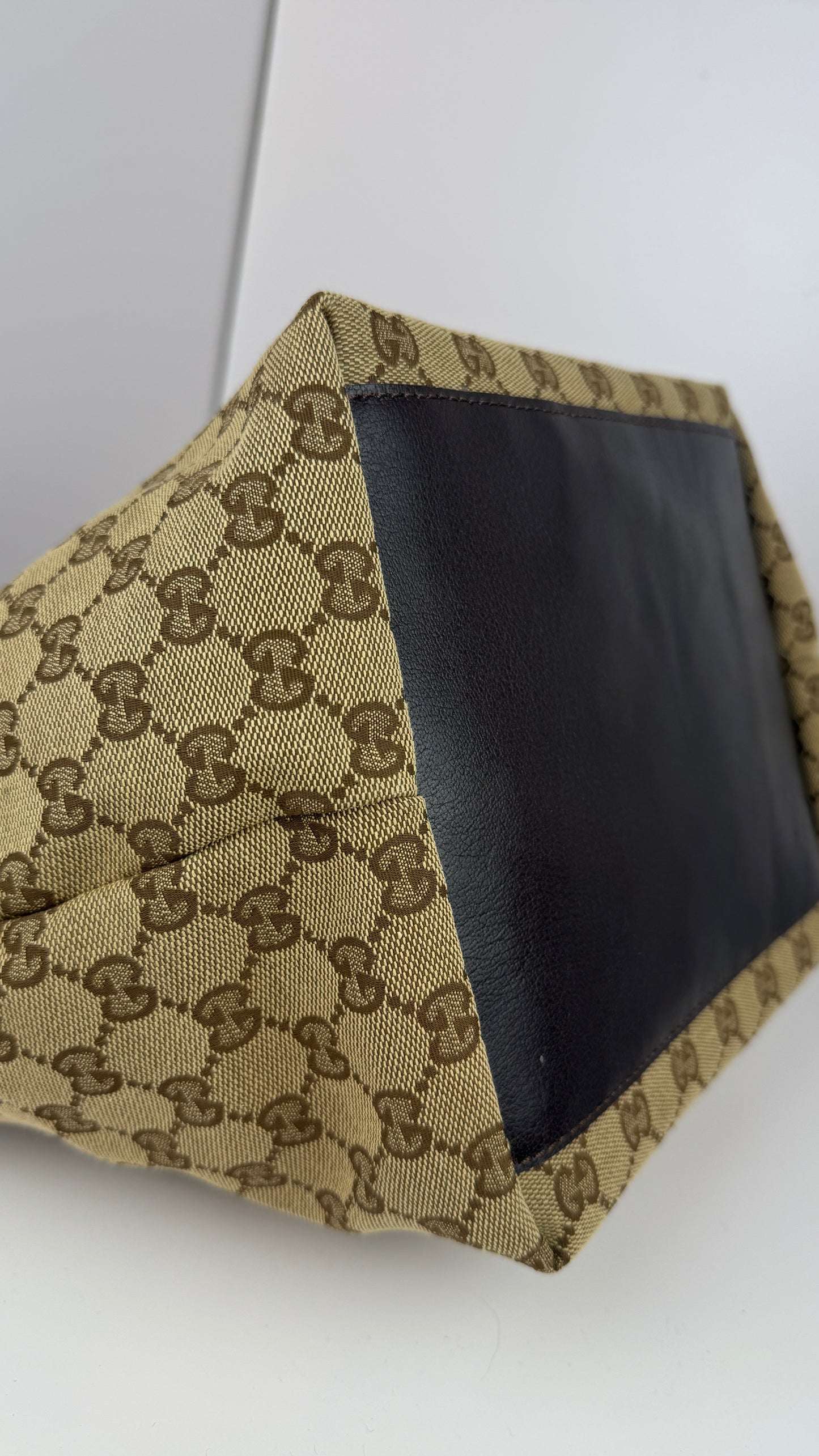 Gucci Web Zip Tote GG Canvas