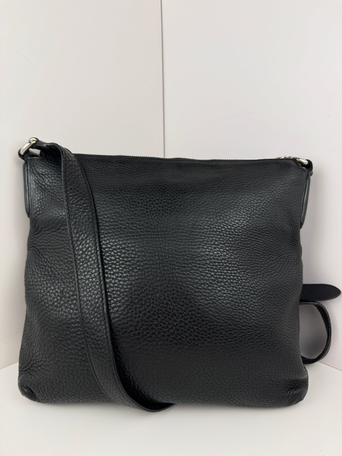 GUCCI Interlocking GG Leather Messenger Black
