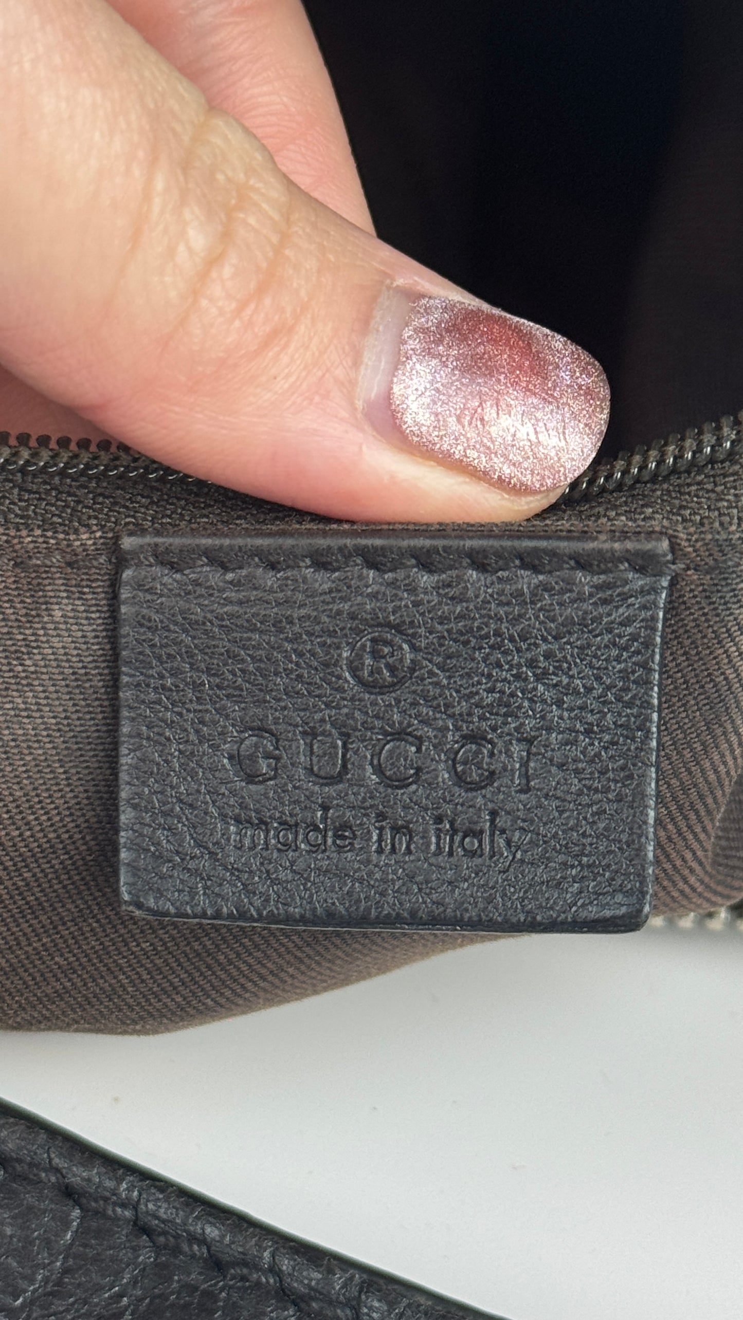 Gucci Sukey Hobo GG Canvas Medium