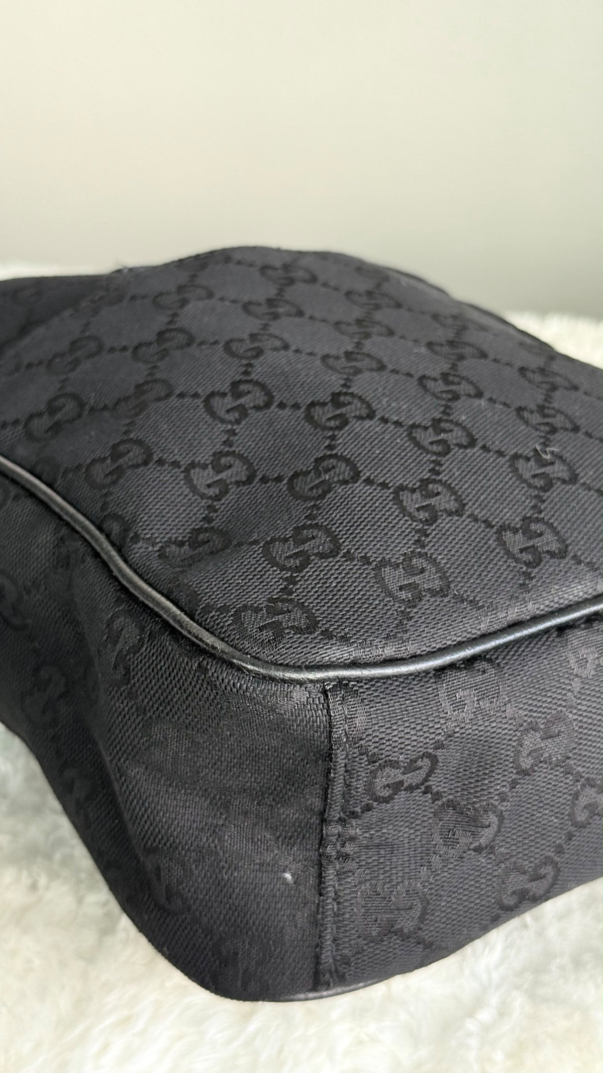 GUCCI Front pocket GG canvas Black Crossbody Black