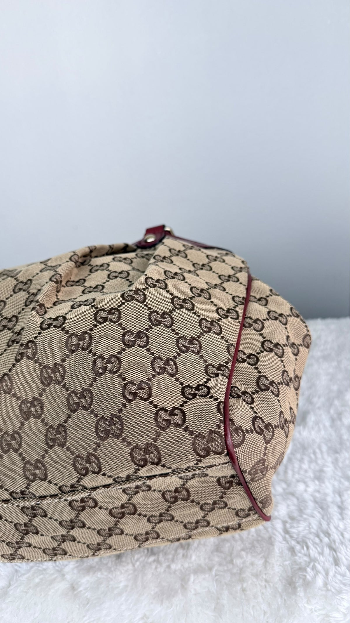 GUCCI Sukey Hobo GG Canvas Red