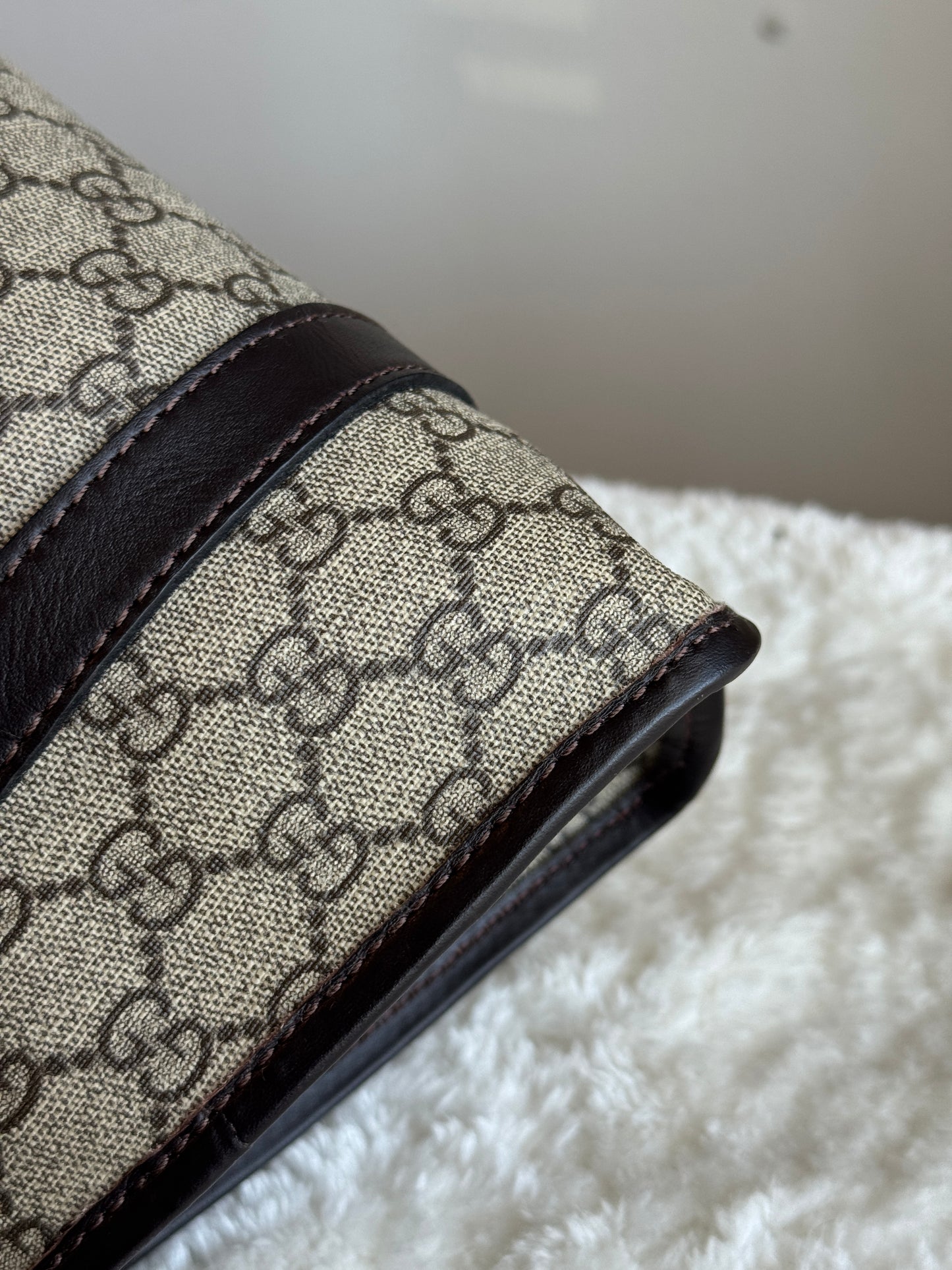 GUCCI GG Supreme Bardot Medium Coated Canvas