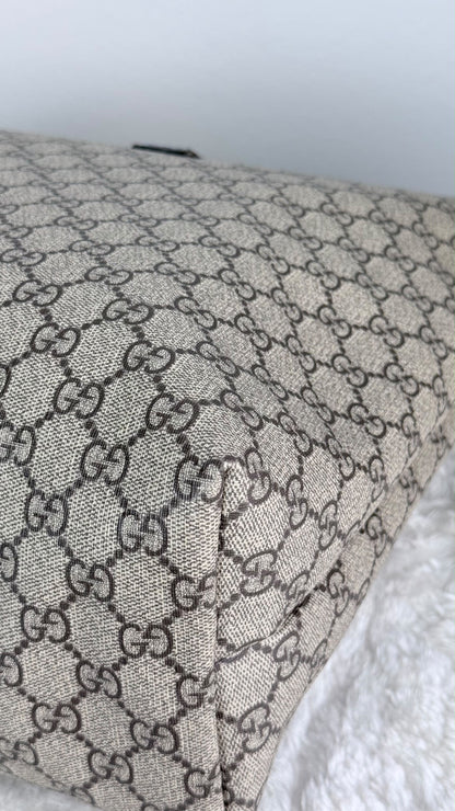 GUCCI Shopping Tote large GG Supreme Coated canvas