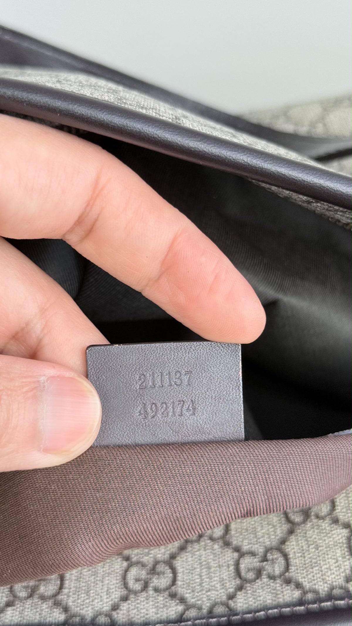 GUCCI Tote Medium GG Supreme Coated canvas brown