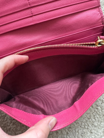 Prada saffianon Pink wallet