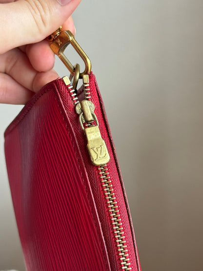 LOUIS VUITTON Pochette Epi Red