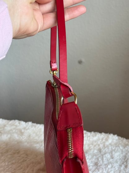 LOUIS VUITTON Pochette Epi Red