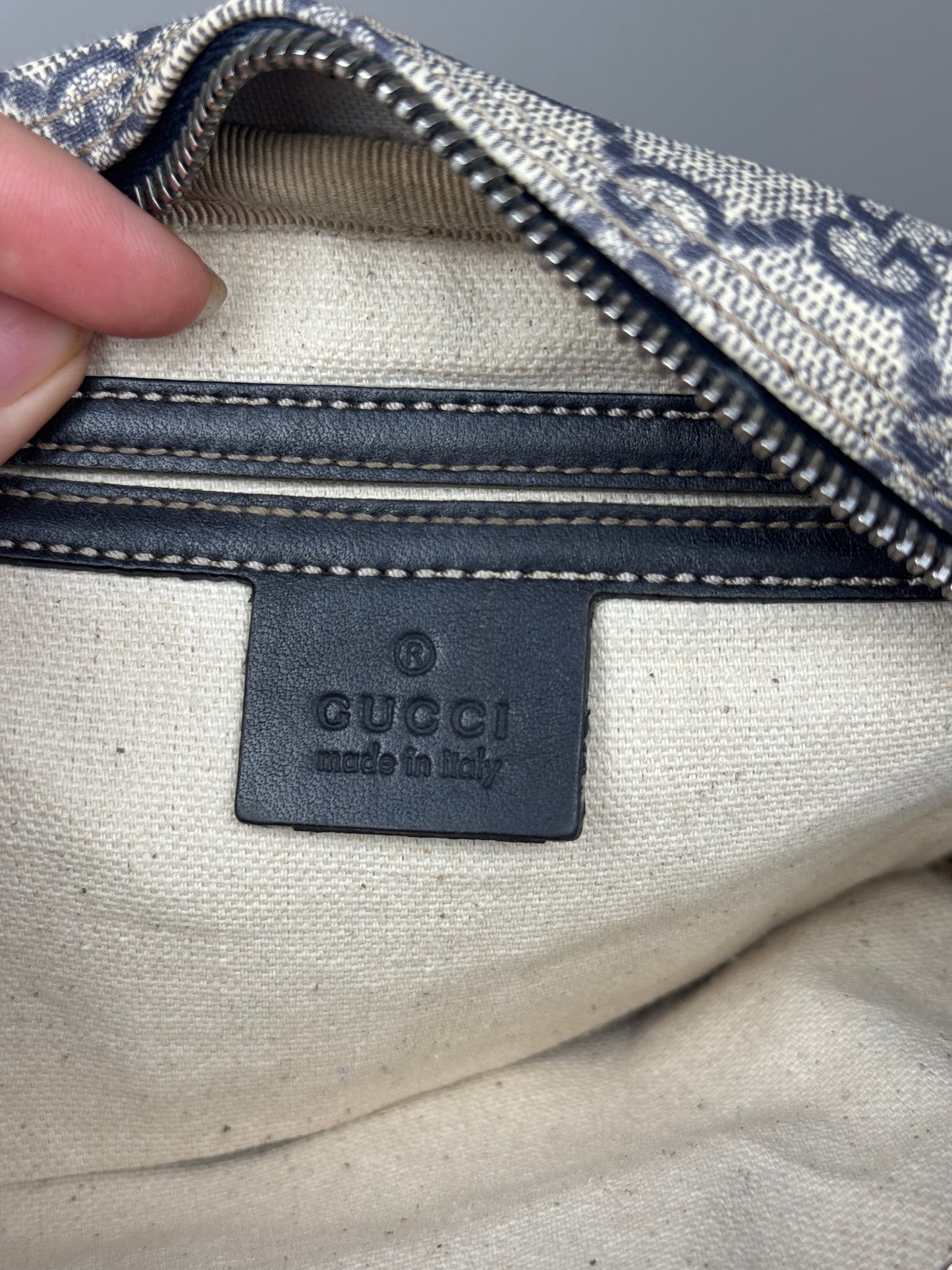 GUCCI Front Zip Small Gg Suprme Coated canvas Navy