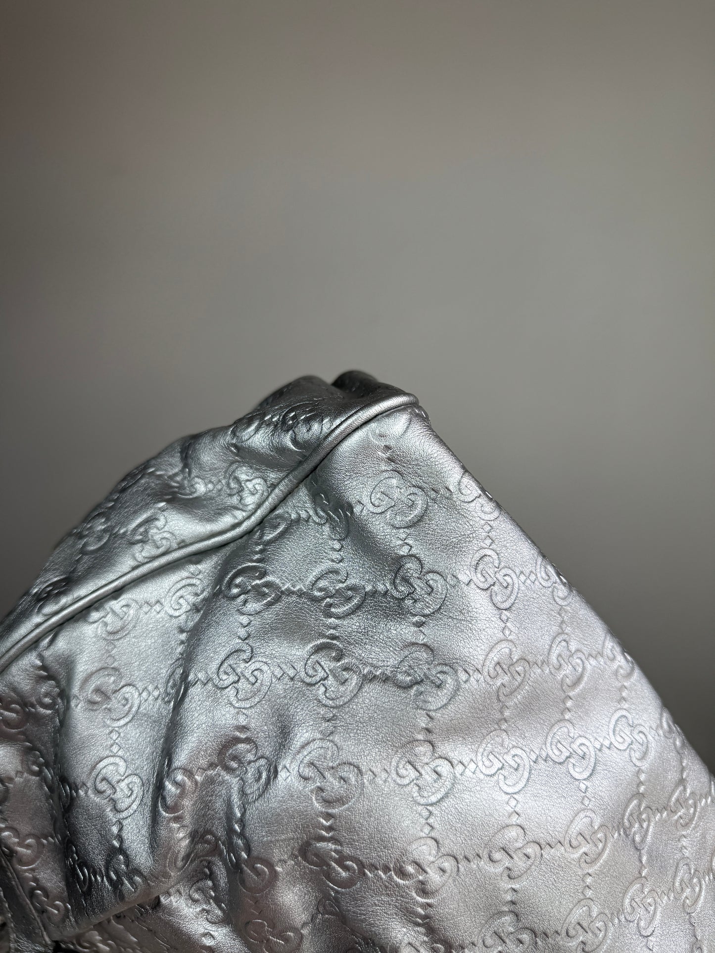 GUCCI sukey Guccissima Leather  Metallic Silver
