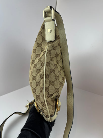 GUCCI Abbey Messenger GG Canvas