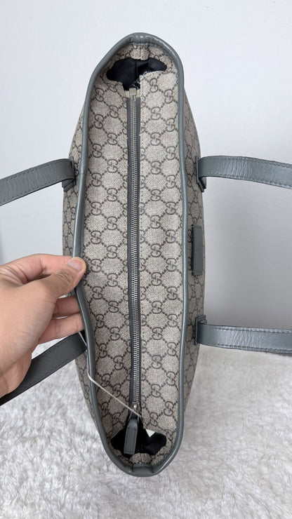 GUCCI Tote medium GG Supreme Coated canvas Dark Grey