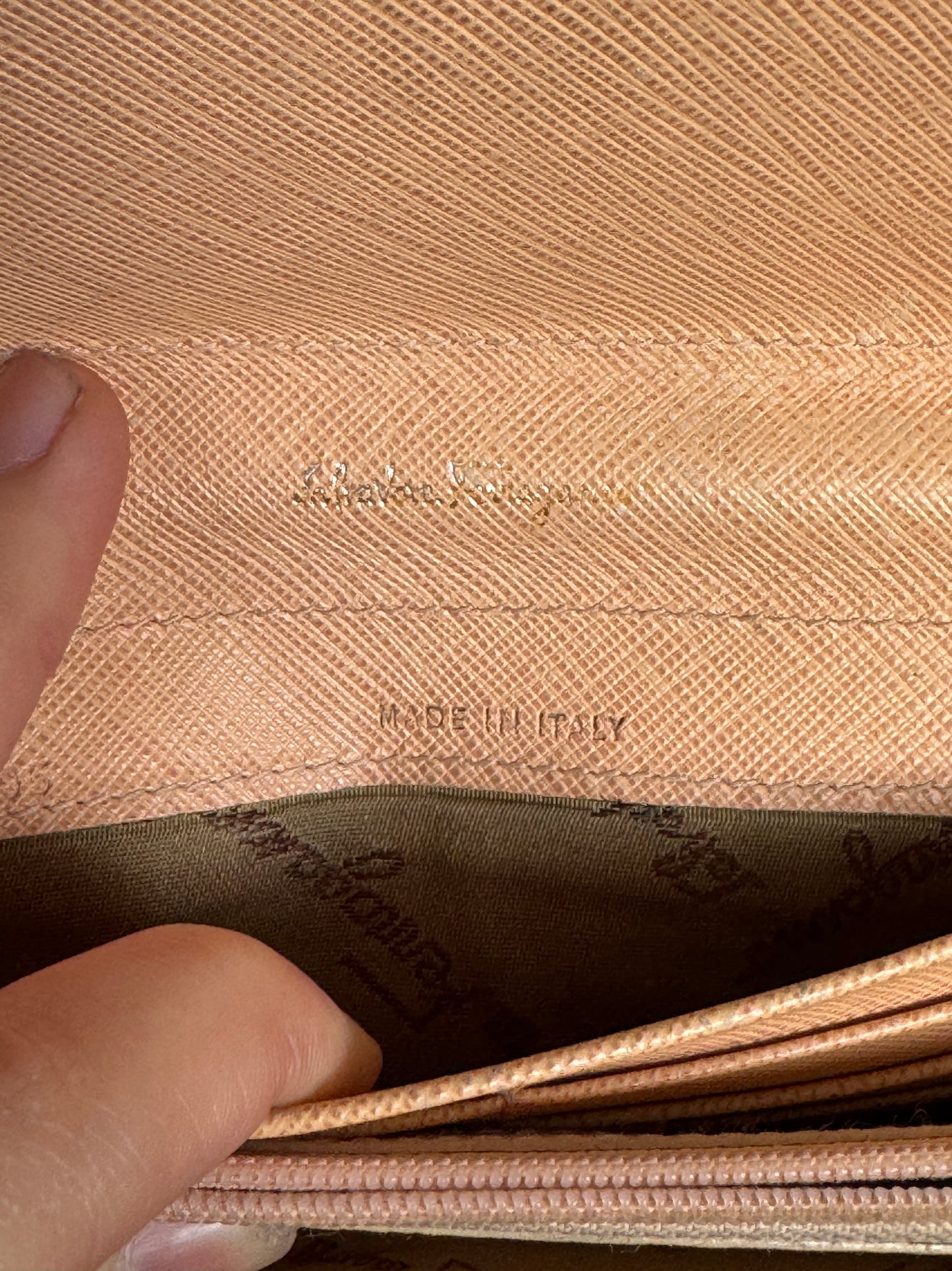 Ferragamo Gamcini long saffiano