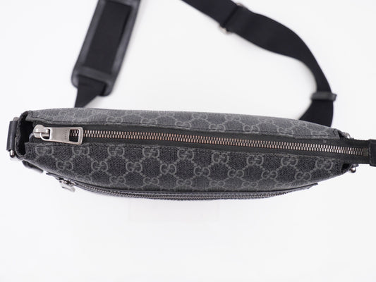 Gucci Front zip messenger Black