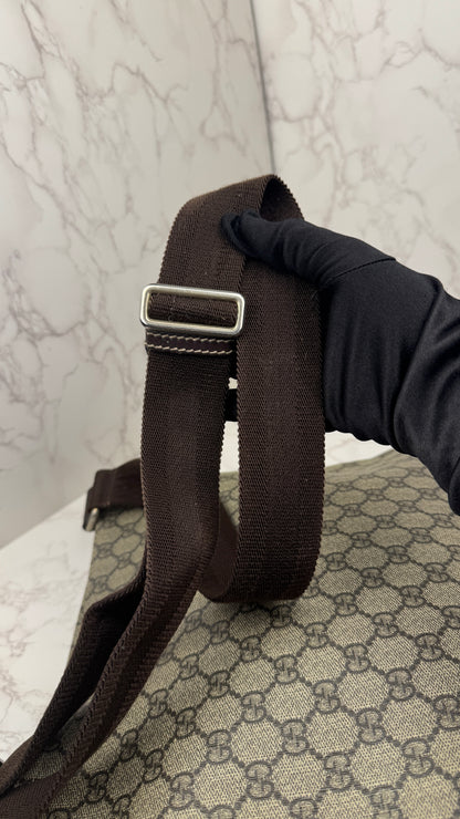 Gucci Flat Messenger Monogram Brown