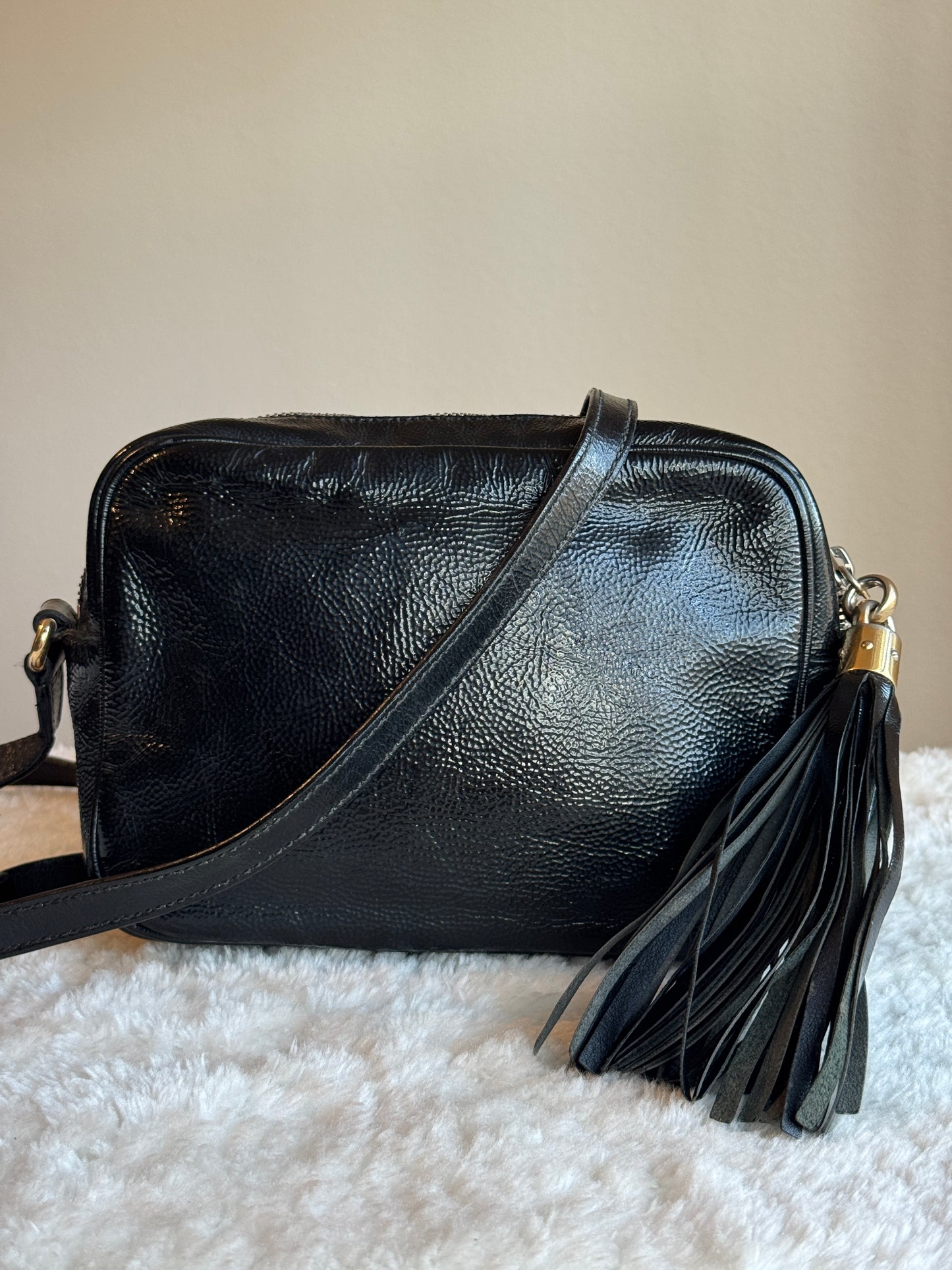 GUCCI Soho Disco Crossbody bag patent leather small black