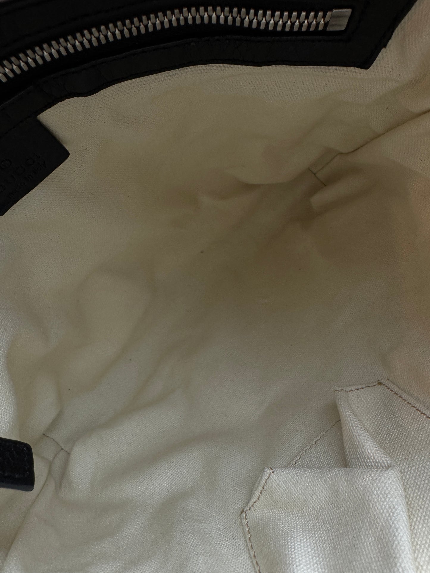 GUCCI Interlocking GG Leather Messenger Black