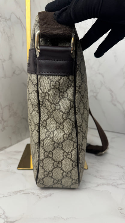 Gucci GG Supreme Canvas Crossbody Brown