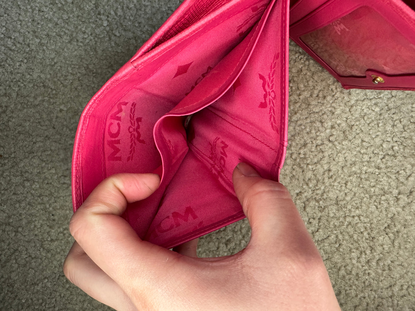 Mcm Wallet Trifold Pink