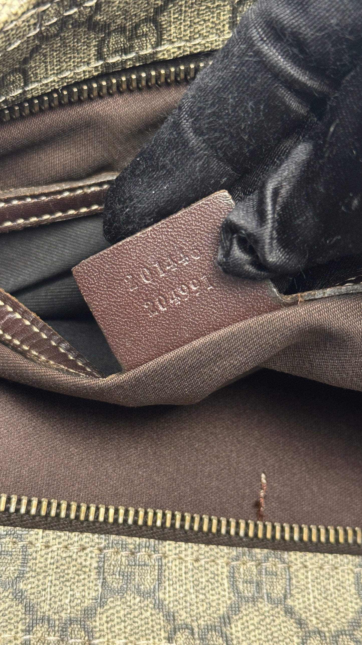 Gucci Flat Messenger Monogram Brown