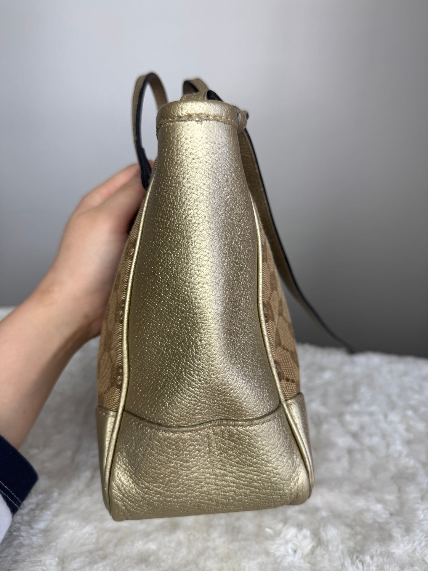 GUCCI Bree Small Handbag GG Canvas metallic Gold
