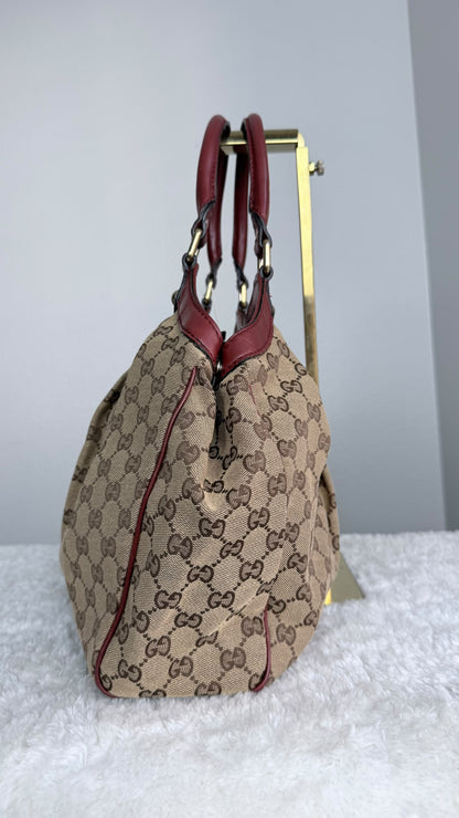 GUCCI Sukey Hobo GG Canvas Red