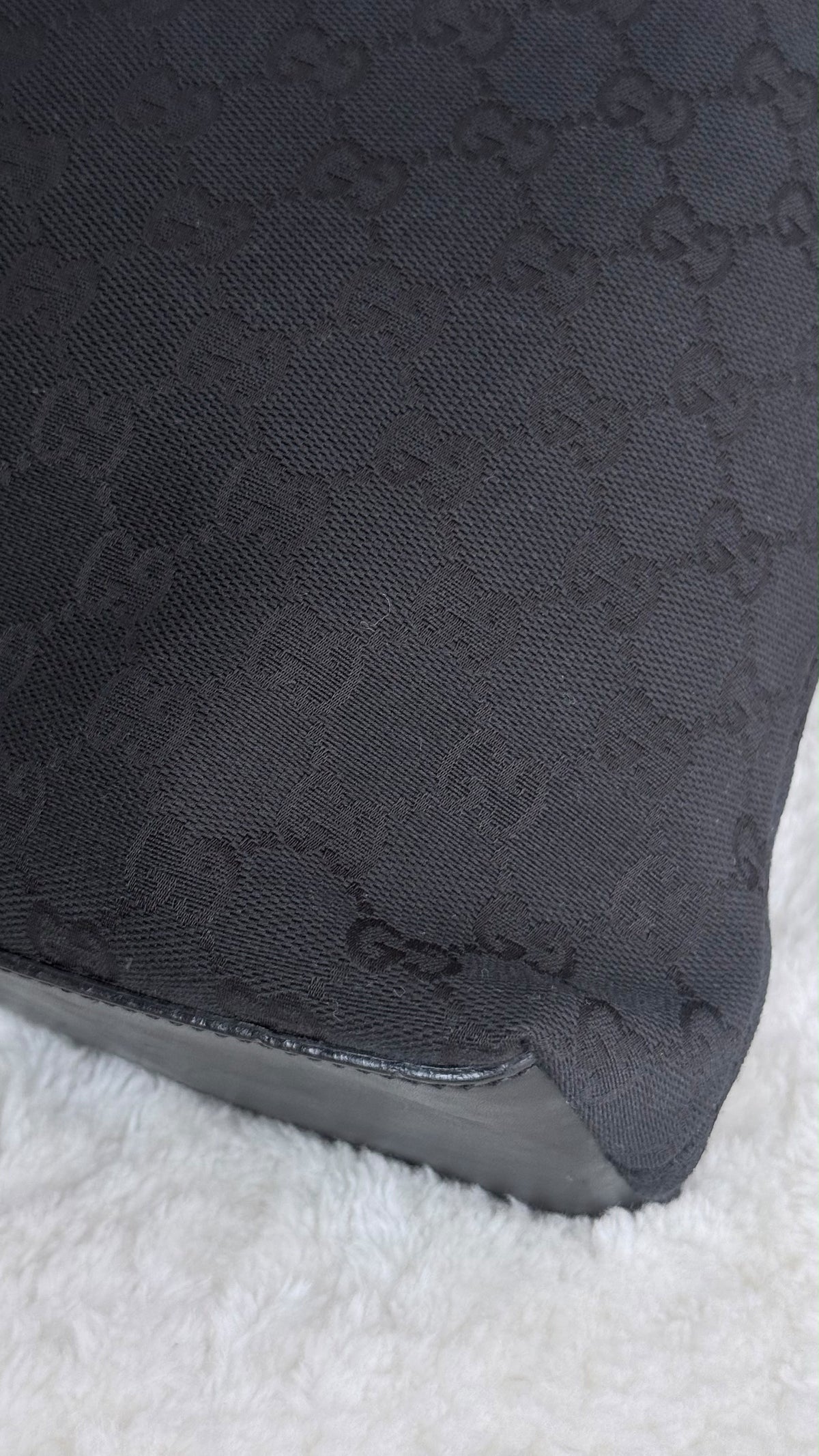 GUCCI Piston Shoulder GG Monogram Black