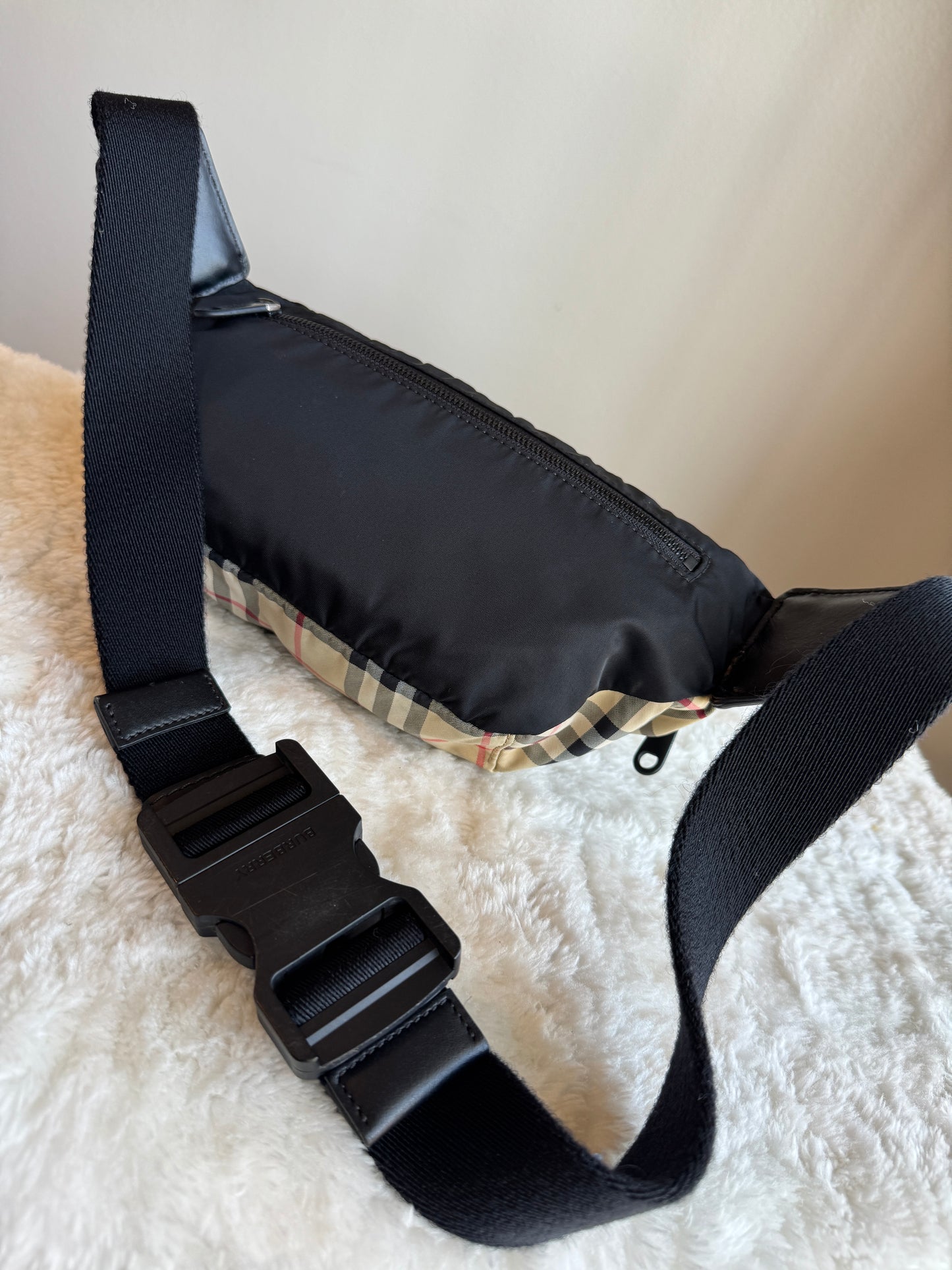 BURBERRY Nylon Check Sonny Bum bag Achieve beige Black