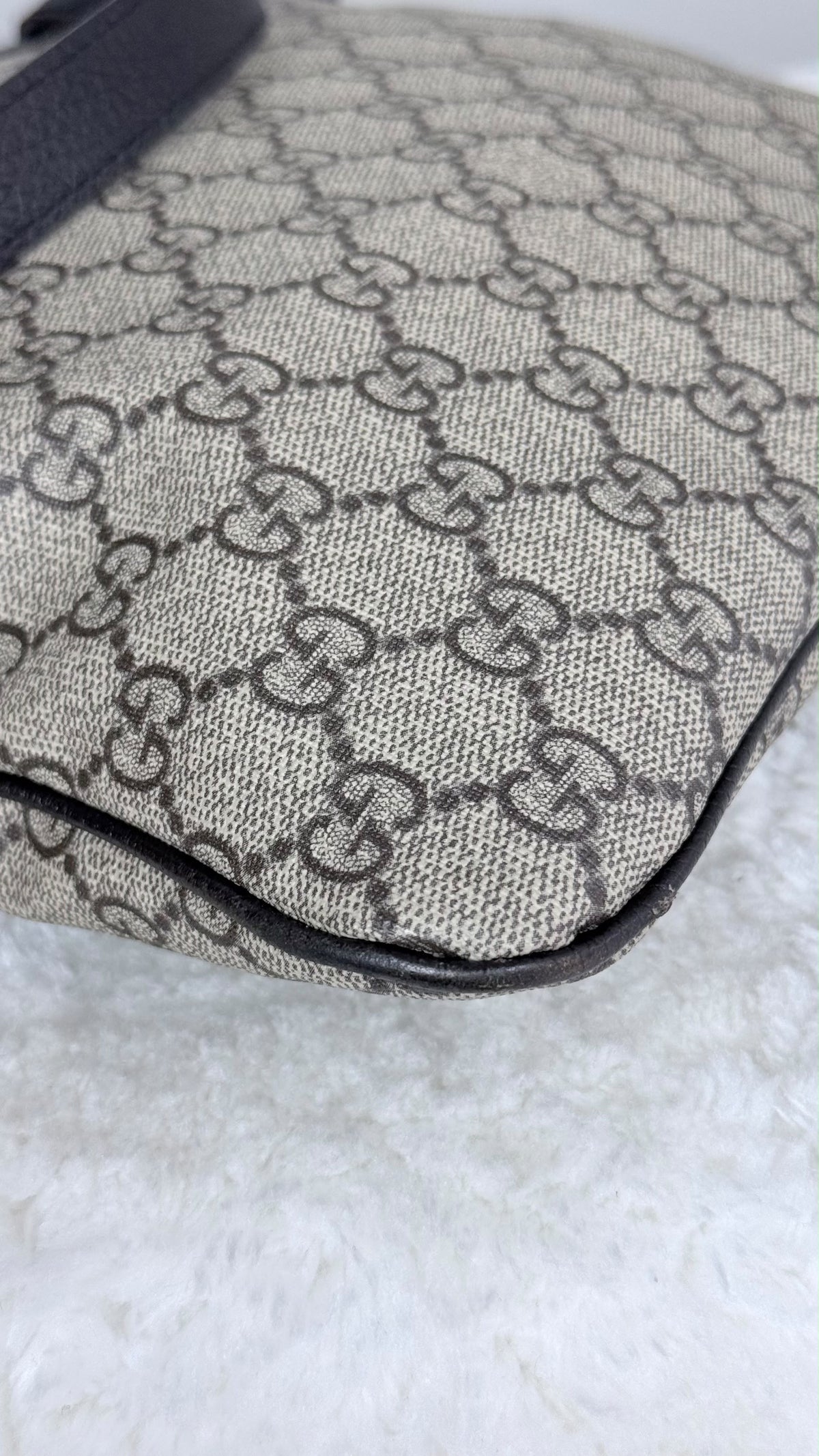 GUCCI Flat Messenger Coated Canvas Dark Brown