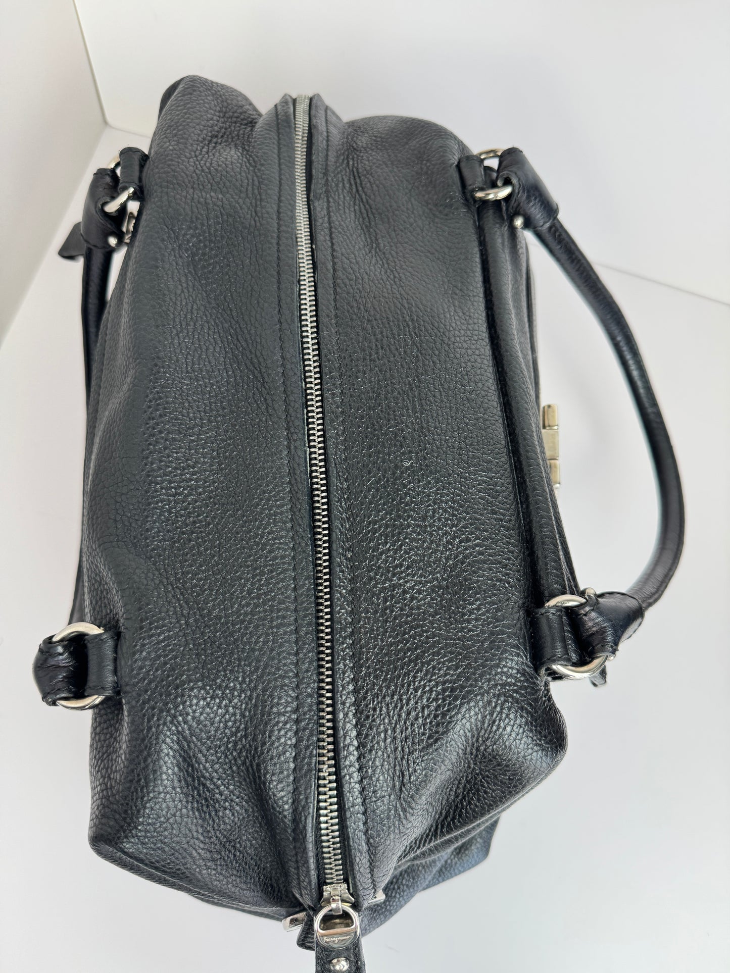 Salvatore Ferragamo Noah Gancio Lock Leather Shoulder bag