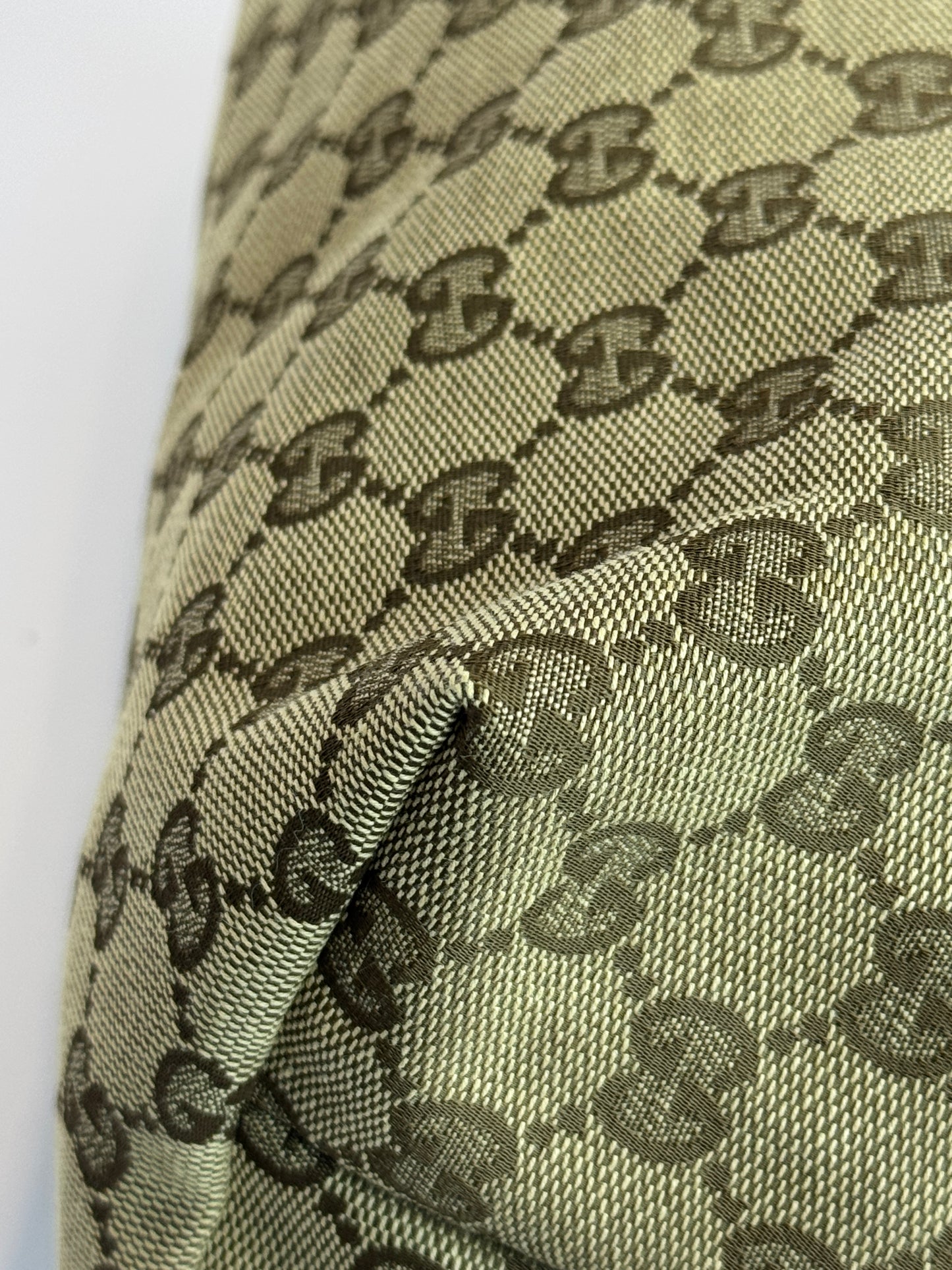 GUCCI Web Stripe Messenger GG Canvas