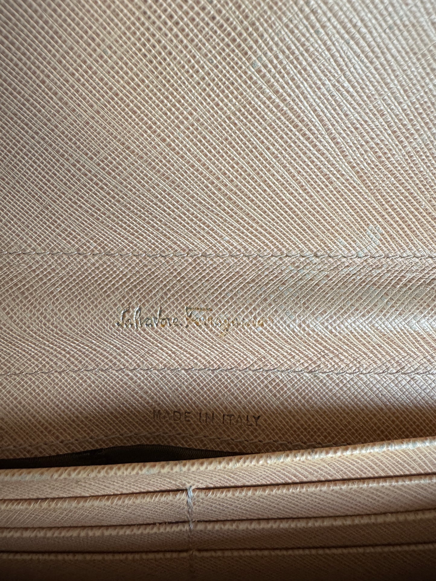 Ferragamo Gamcini long saffiano