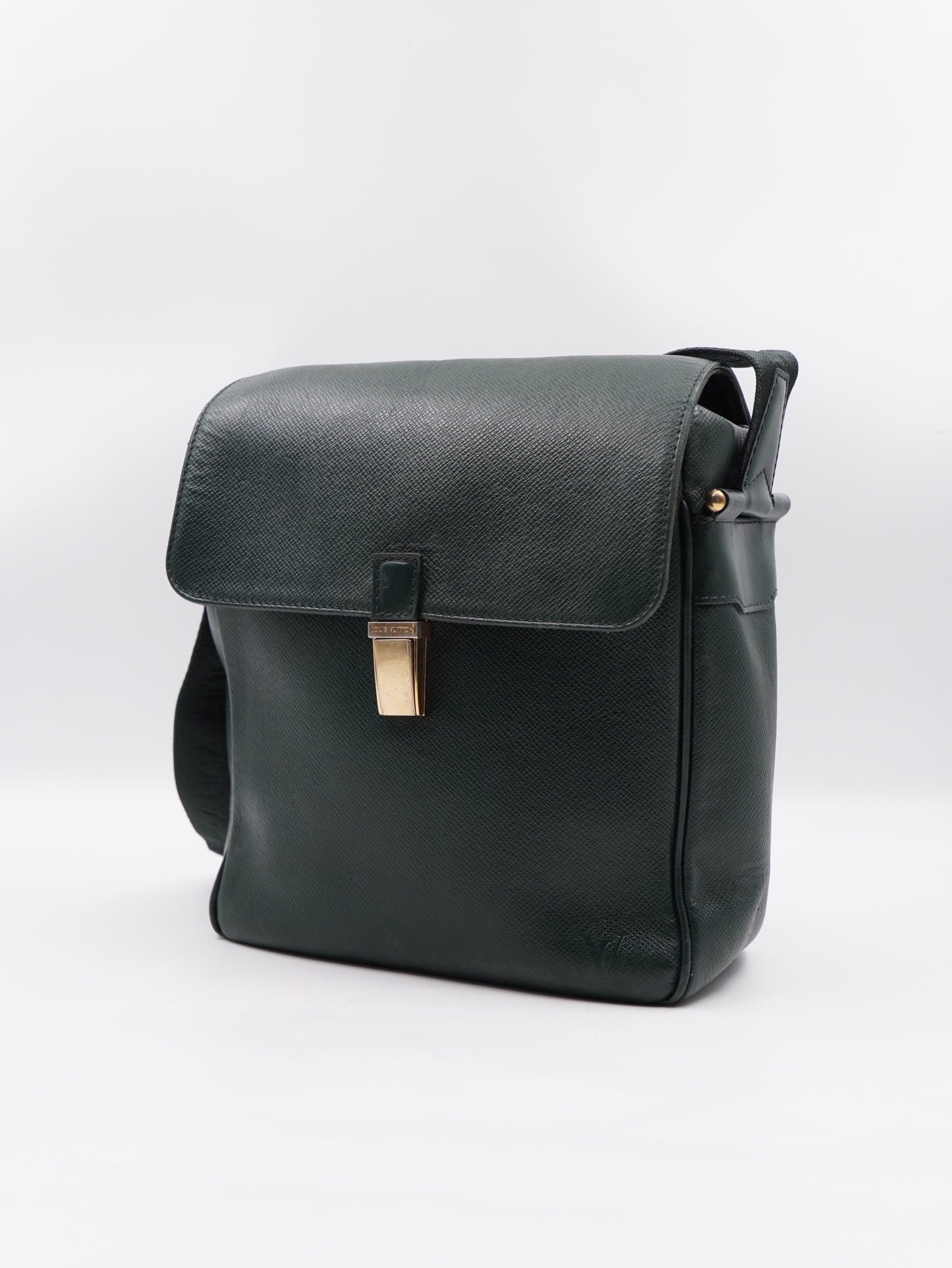 Louis Vuitton Yaranga messenger bag in taiga leather
