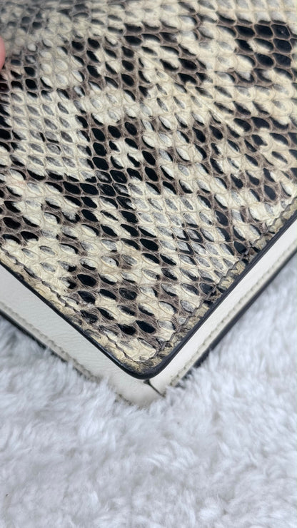 GUCCI Bee Queen Margaret Snakeskin chain wallet Crossbody