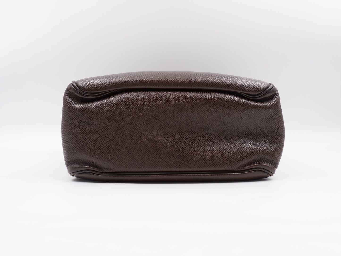 Louis Vuitton Taiga Leather yaranga