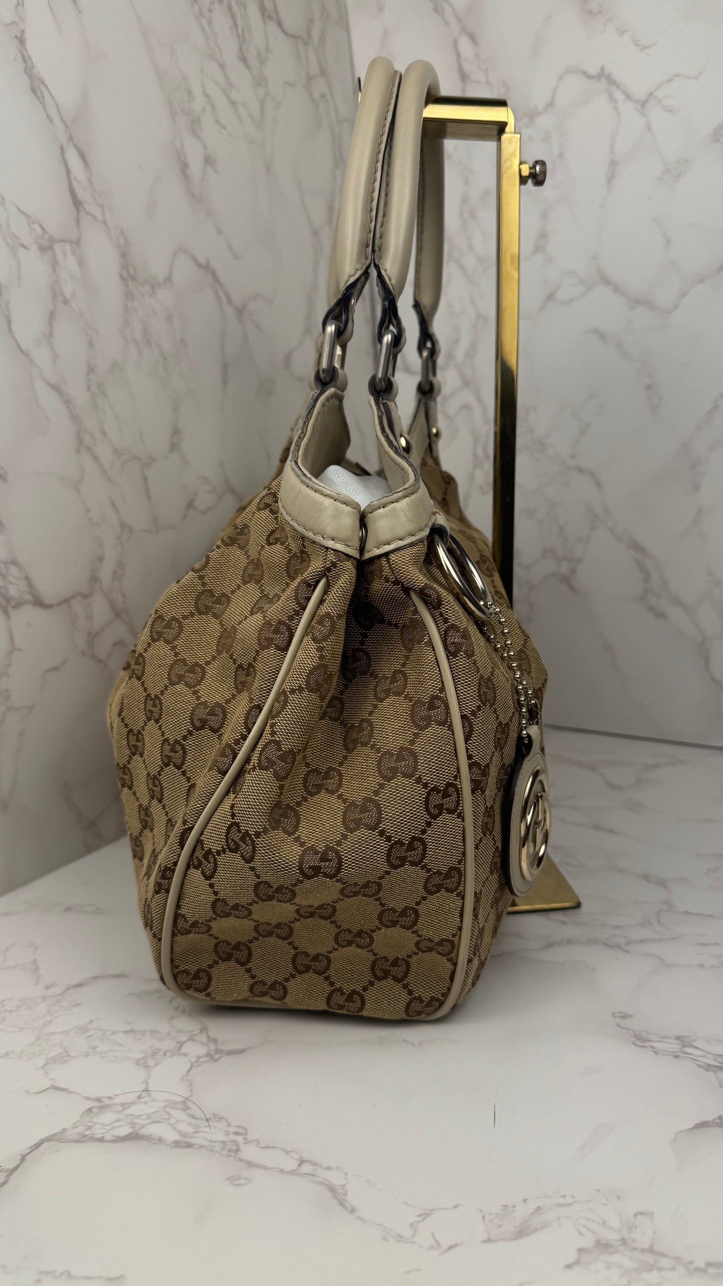 Gucci Sukey Hobo Monogram Beige