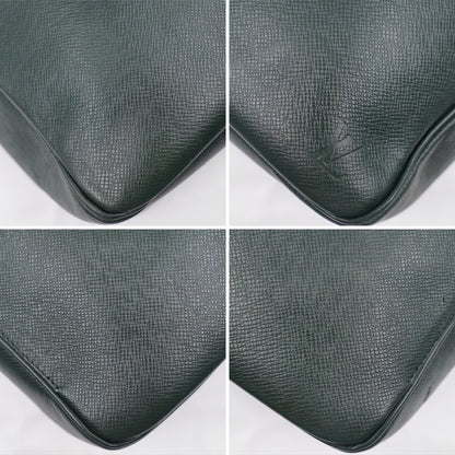 Louis Vuitton Yaranga messenger bag in taiga leather